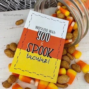 Directe digitale download - Afdrukbare Candy Corn-cadeaukaartjes voor Halloween - Met jou samenwerken is SPOOK-taculair - HT188