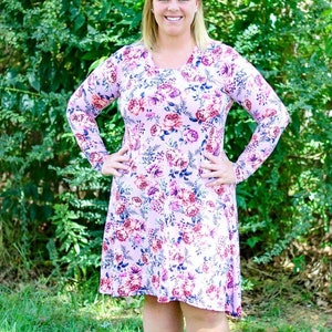 Women&#39;s Samantha Tunic top, mini dress & Dress sizes 00-20. PDF sewing pattern with projector file