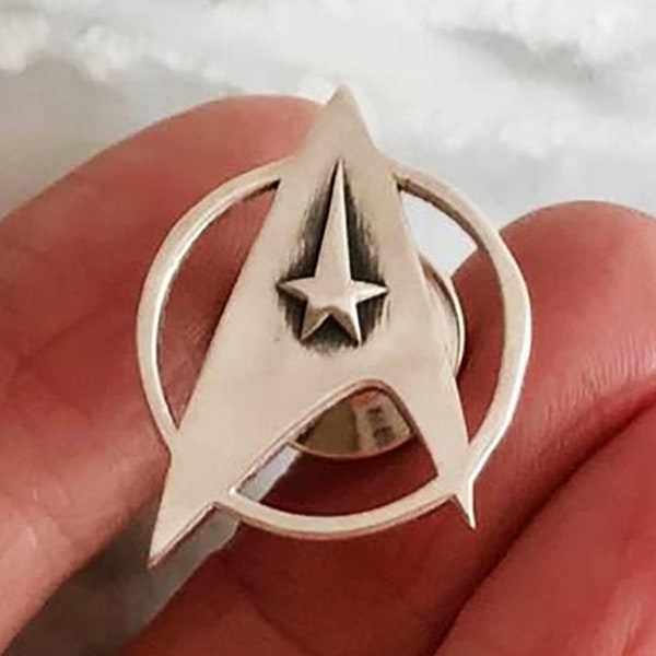 Star Trek Starfleet Lapel Pin | Trekkie Gifts, Gifts for Nerds and Geeks, Sci Fi Cuff Links, Grooms Gifts, Men's Accessories