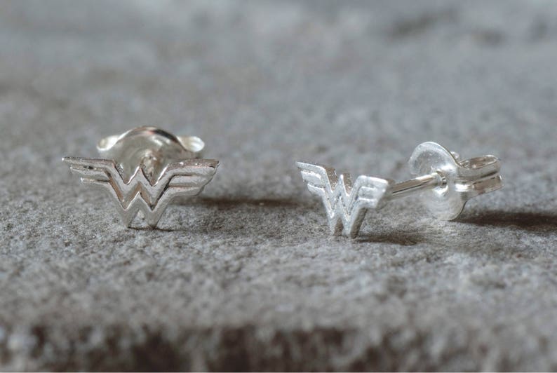 Wonder Woman Sterling Silver Gift Set, DC Comics, Geek Girls, Gifts for Comic Book Nerds, Womens Accessories image 5