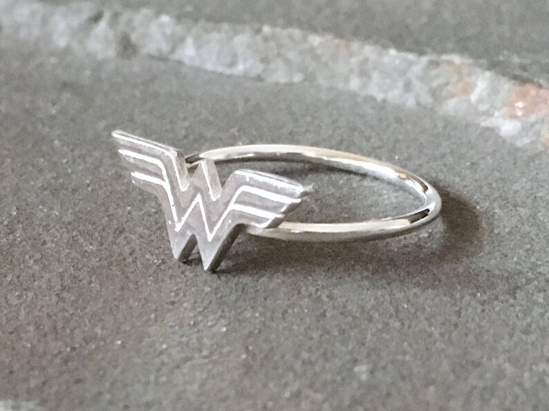 Wonder Woman Sterling Silver Gift Set, DC Comics, Geek Girls, Gifts for Comic Book Nerds, Womens Accessories image 2