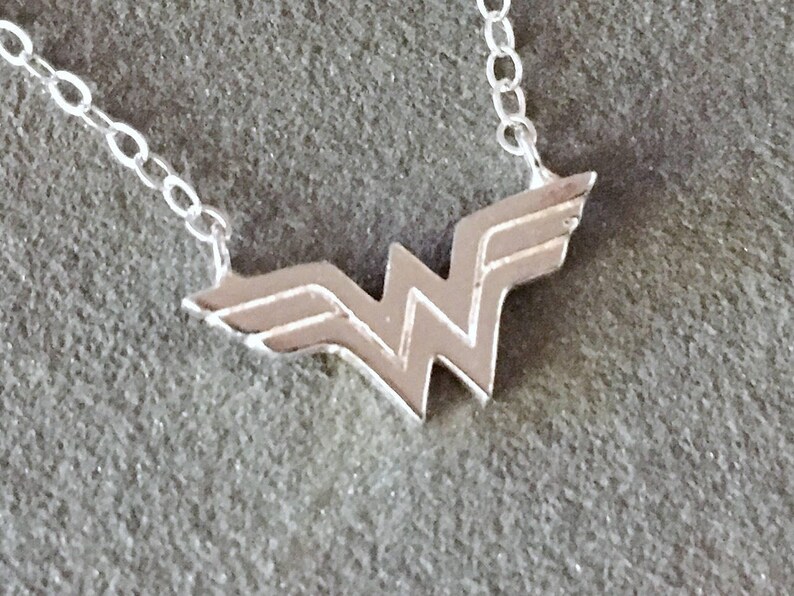 Wonder Woman Sterling Silver Gift Set, DC Comics, Geek Girls, Gifts for Comic Book Nerds, Womens Accessories image 3