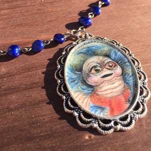 Original Miniature painting "Just a worm" labyrinth necklace with fresh water Perls fairytale fantasy pop surrealism art