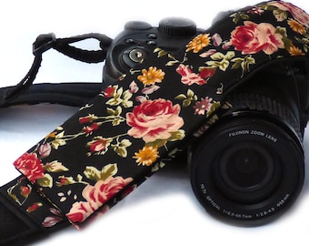 Roses camera strap with lens pocket. Canon Camera Strap Personalized Nikon Camera Strap. Photo Camera Accessories