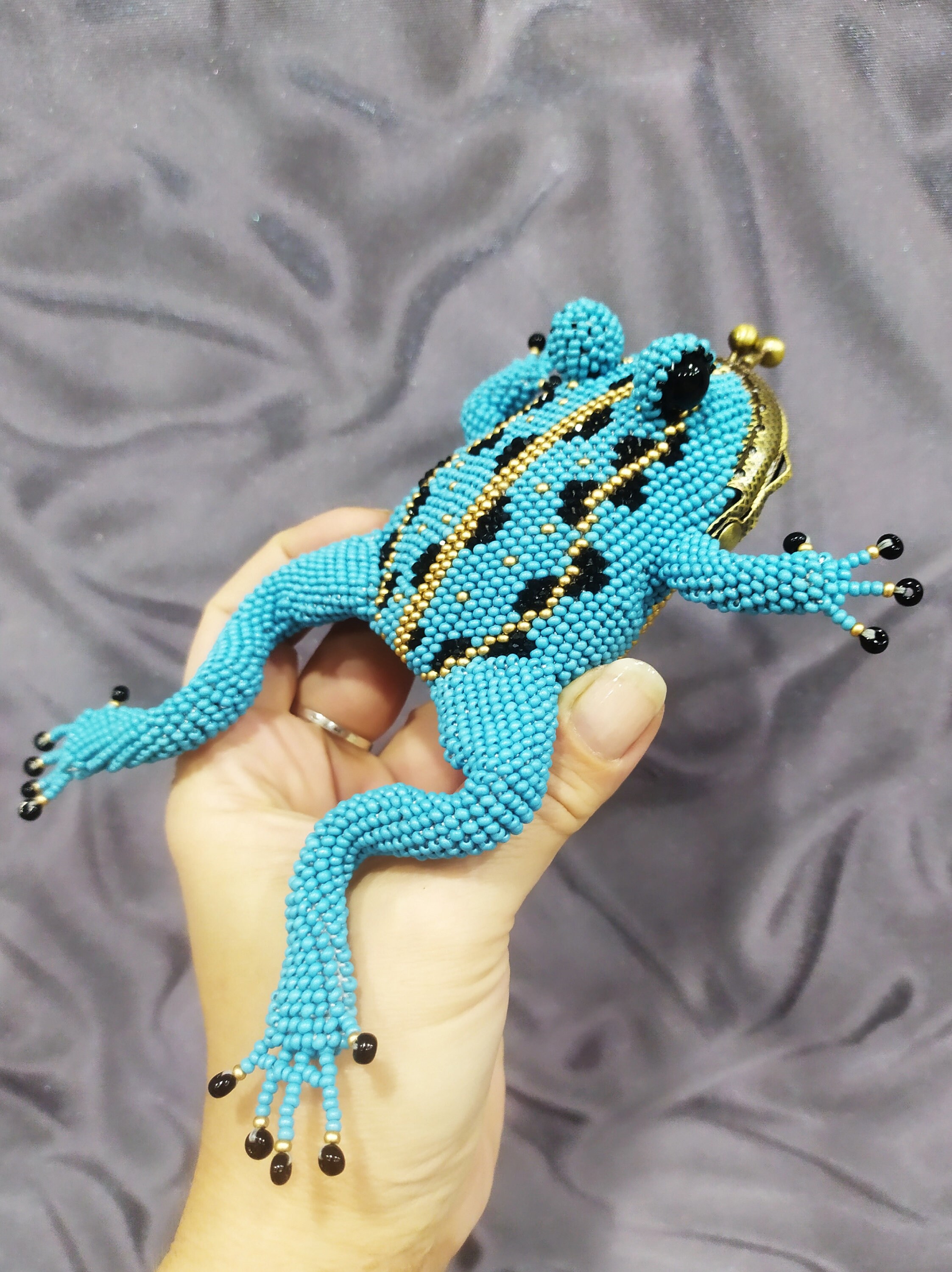 Beaded frog purse sale