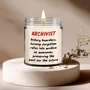 Archivar Kerze - Sojawachs Kerze - Hand gegossene Kerze - Vanille-Duftkerze - Geschenk für Archivar