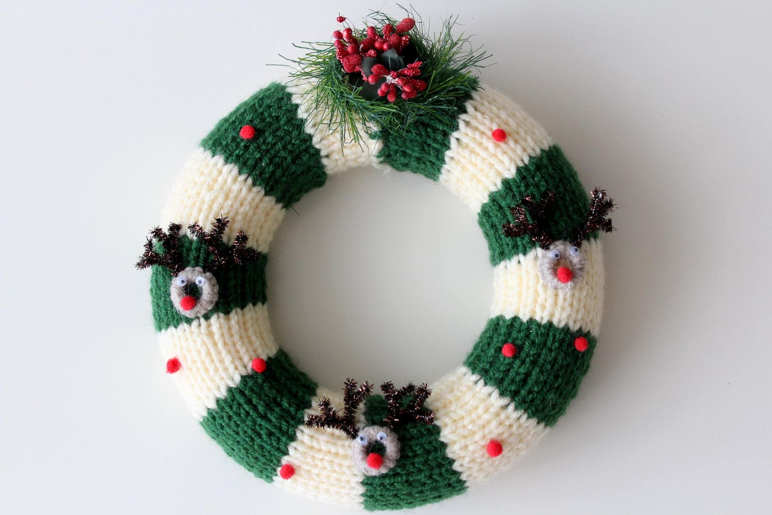 Christmas Wreath, Green and White Christmas, Christmas Wall Decor ...