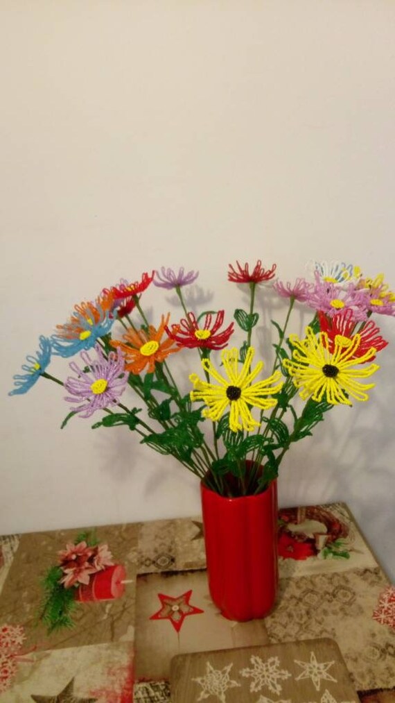 Perlen Blumen Blumen Gänseblümchen Gänseblümchen Bead | Etsy Rot Kinder Mit Einem Bouquet Von Gänseblümchen Und Mamas