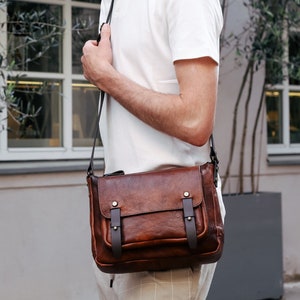 small leather messenger bag for men