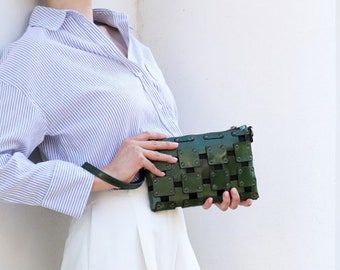Vollnarbenleder Clutch Grün, Damen Geldbörse, personalisierte Tasche, Handtasche, Handgelenktasche, Umhängetasche, Geschenk für Sie