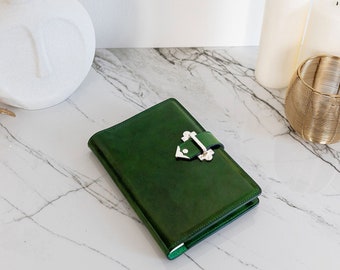 Green Personalized Leather Journal Refillable, a5 Leather Cover for Her, Notebook Cover with Pen Loop, Mothers Day Gift