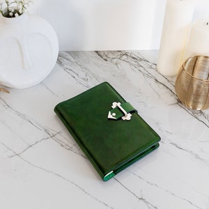 Green Personalized Leather Journal Refillable, a5 Leather Cover for Her, Notebook Cover with Pen Loop, Mothers Day Gift