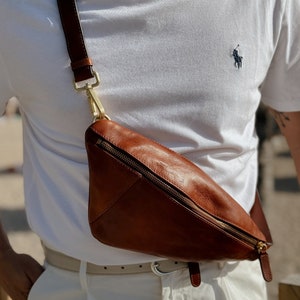 Braune Leder Cross Body Bag, Brusttasche, Ledertasche, Geburtstagsgeschenk für ihn, echtes Leder Sling Bag, Geburtstagsgeschenk für Männer