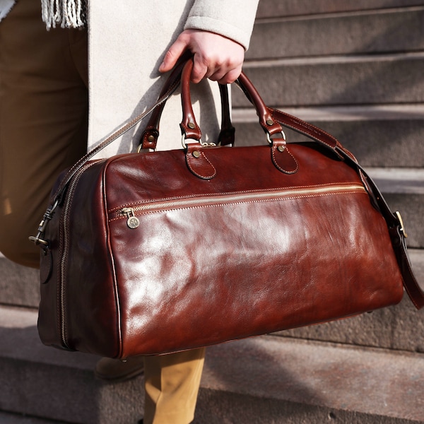 Duffel en cuir : sac de week-end marron pour hommes, sac de voyage en cuir véritable, sac de sport — cadeau d’anniversaire et d’anniversaire parfait pour lui