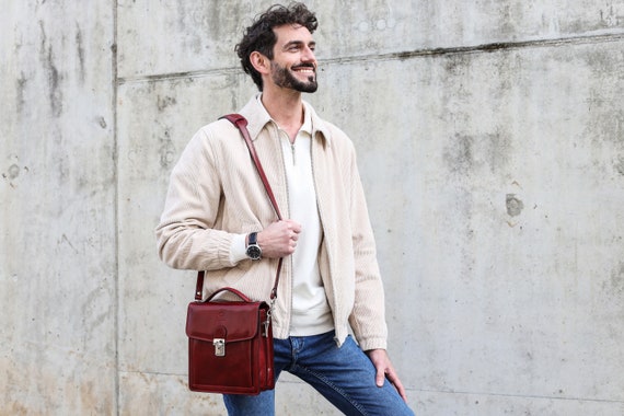 Maletín de cuero pequeño para hombre, bolso de grano completo, bolso  mensajero, bolso de hombro, regalo del día de San Valentín para él, maletín  pequeño -  España