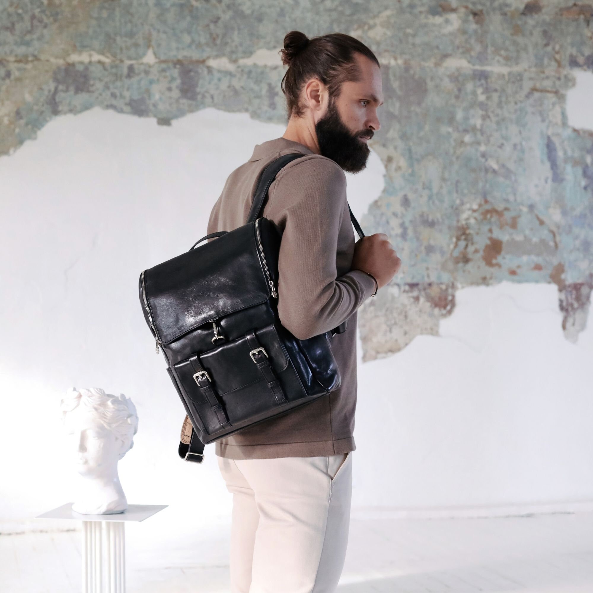 Men's professional leather backpack cheap