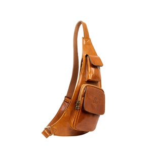 Borsa a tracolla in pelle pieno fiore, borsa sul petto, borsa multiuso in pelle, regalo di compleanno personalizzato per lui, regalo di anniversario per il fidanzato Cognac Brown