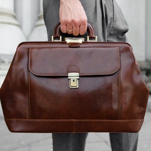 Leren medische tas voor mannen, grote dokterstas, volnerf gepersonaliseerde tas met handvat aan de bovenkant, cadeau voor een arts