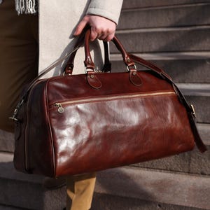 Leder-Seesack: Braune Weekender-Tasche für Herren, Echtleder-Reisetasche, Sporttasche - perfektes Jubiläums- und Geburtstagsgeschenk für Ihn