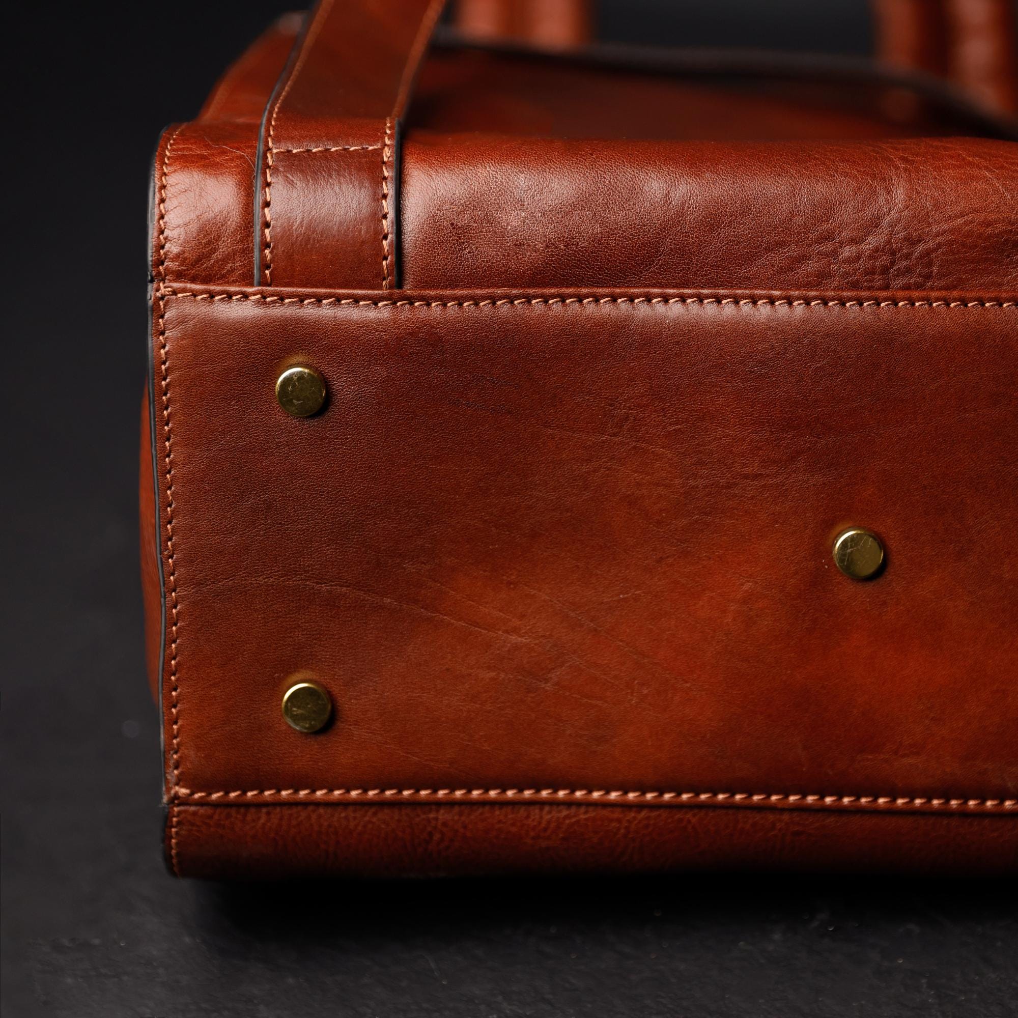 Zwarte Leren Rugzak Time Resistance – Geschikt Voor Laptop Tot 15 - Grote Reisrugzak Voor Mannen En Vrouwen - Unisex Rugzak In Vintage Stijl - Volnerf Leren Tas