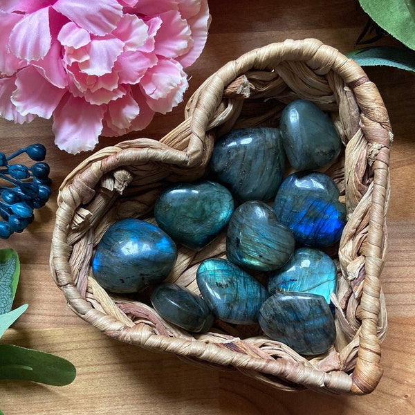 Labradorite Mini Heart Carving - Cadeau de guérison en cristal pour les amateurs de cristal