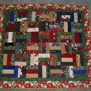 Scrappy Christmas Square Design – LAP QUILT – Christmas Colors