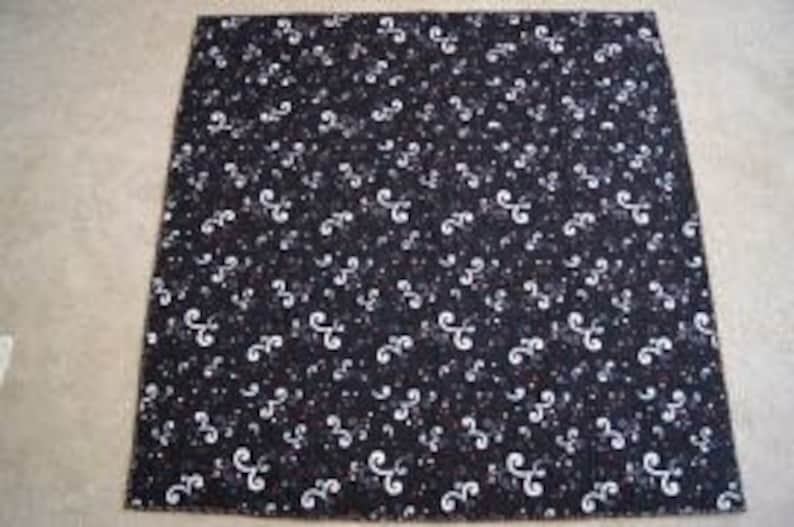 Dogs in Squares Pattern \u2013 LAP QUILT \u2013 Black and White