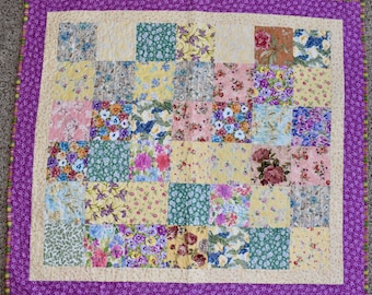 Square Design – LAP or BABY QUILT – Pastels
