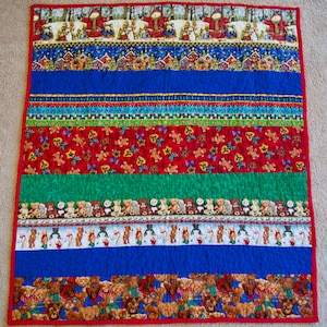 Christmas Teddy Bears – HOLIDAY LAP QUILT – Red, Green and Blue