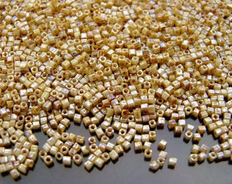 10g Y181 HYBRID Opaque Luster Picasso Toho Cube Seed Beads 1.5mm