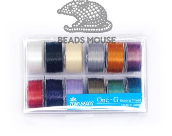 TOHO One-G fil pour perles, bobines de 50 yards, assortiment de 12 couleurs avec coffret