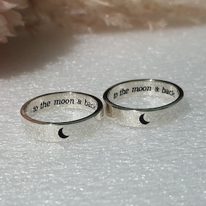 Anello con luna crescente personalizzato in argento sterling da 4 mm, inciso, simbolo personalizzato luna sole stella, anello di promessa di coppia per lei e per lui, taglia forte