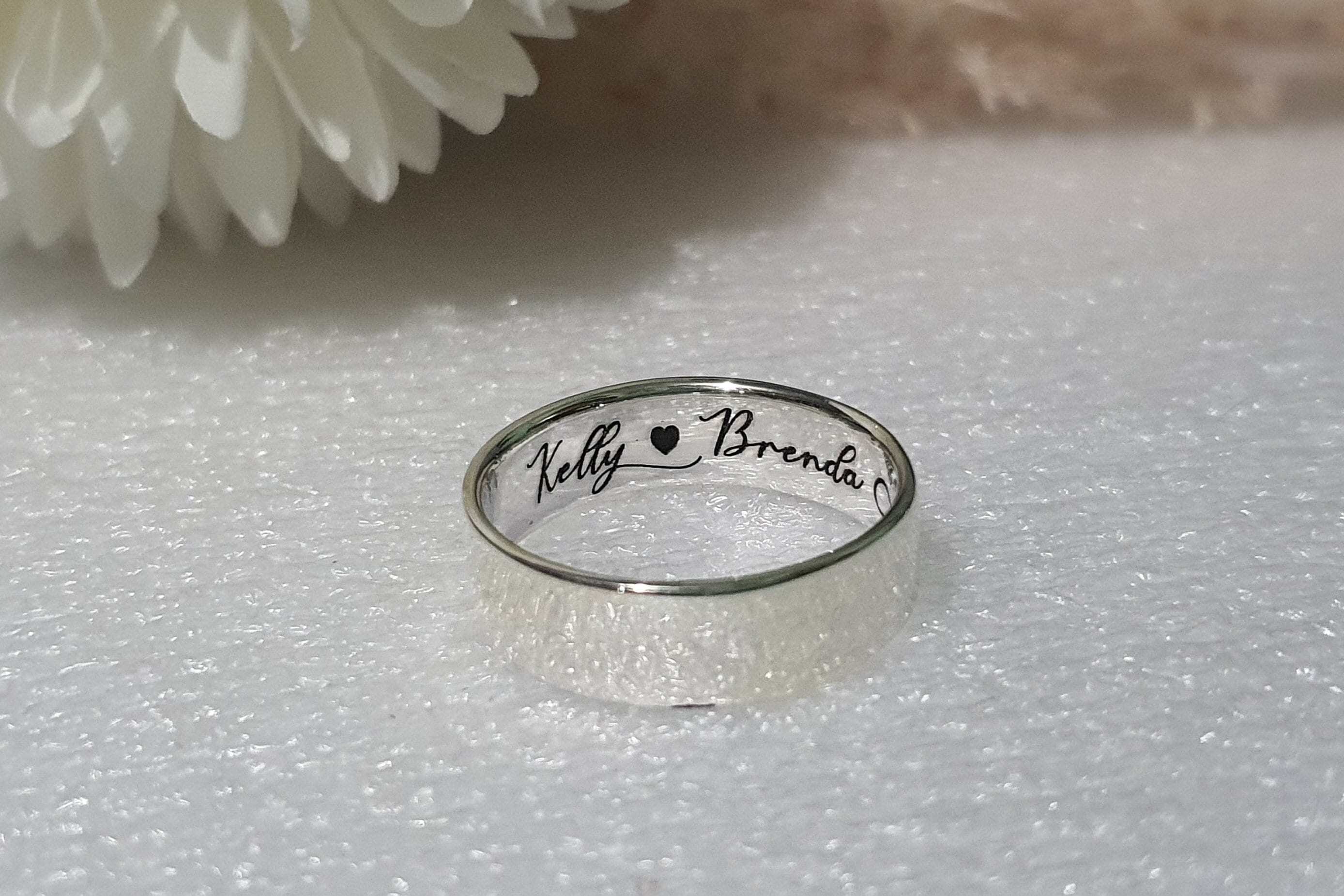 Mens Gothic Script Name Ring – Ari&Lia