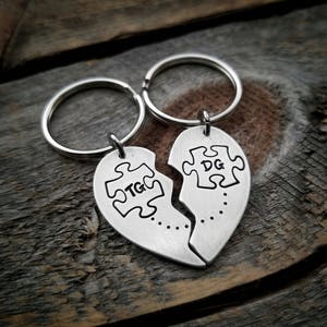 Long distance relationship puzzle keychains, puzzle piece gift set, girlfriend gift, best friends gift, best friends keychains, Puzzles gift