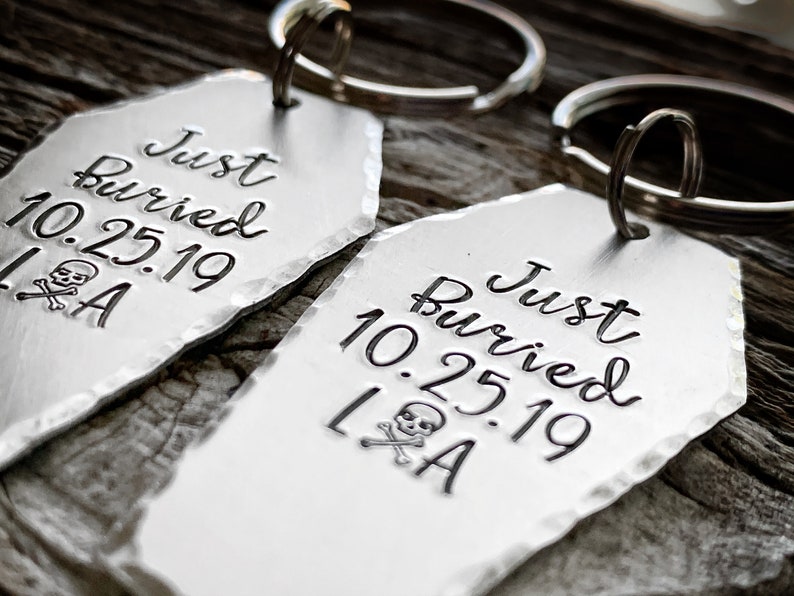 Halloween Gift, Halloween Wedding, Halloween Anniversary Gift, Halloween Engagement, Gothic Engagement gift, Coffin Keychain, Coffins, scary image 3