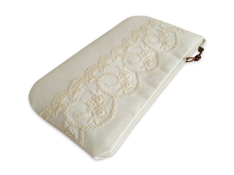 Clutch, Ivory mit beiger Spitze Schleife Bild 3