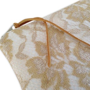 Clutch, Ivory mit goldener Blumenspitze 9 Bild 3