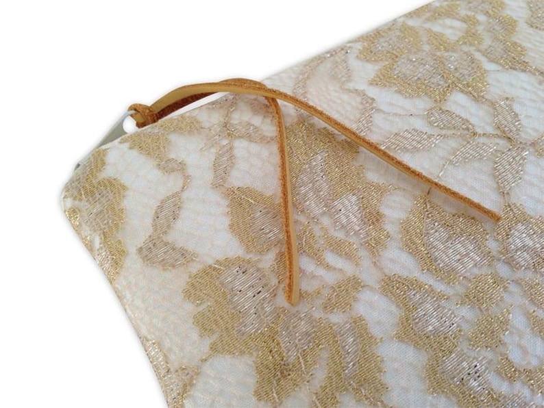 Clutch, Ivory mit goldener Blumenspitze 9 Bild 3