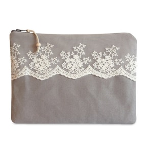 Clutch, Canvas grau mit weißer Spitze Nr. 3 Bild 1