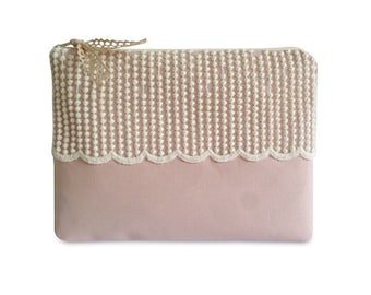 Clutch, Puder mit Spitze Nr. 11