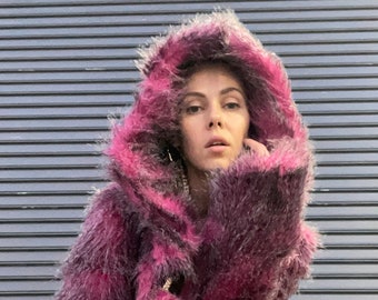 IRIS ENLIGHTENMENT Cappotto in pelliccia sintetica / Giacca di lusso viola e rosa maestosa / Dichiarazione di moda spirituale / Capispalla da festival / Cappotti BOHO