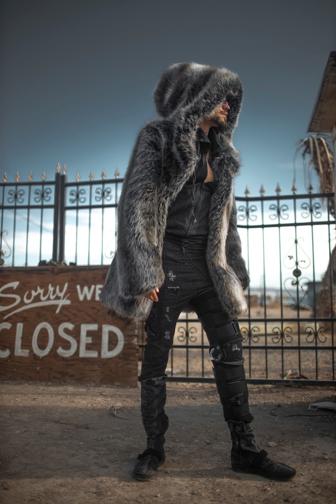 BURNINGS SHO 十字架 fur jacket 平成 y2k BURNING SHO 十字架 fur jacket 平成 y2k y2k】 ジップフーディ 水色