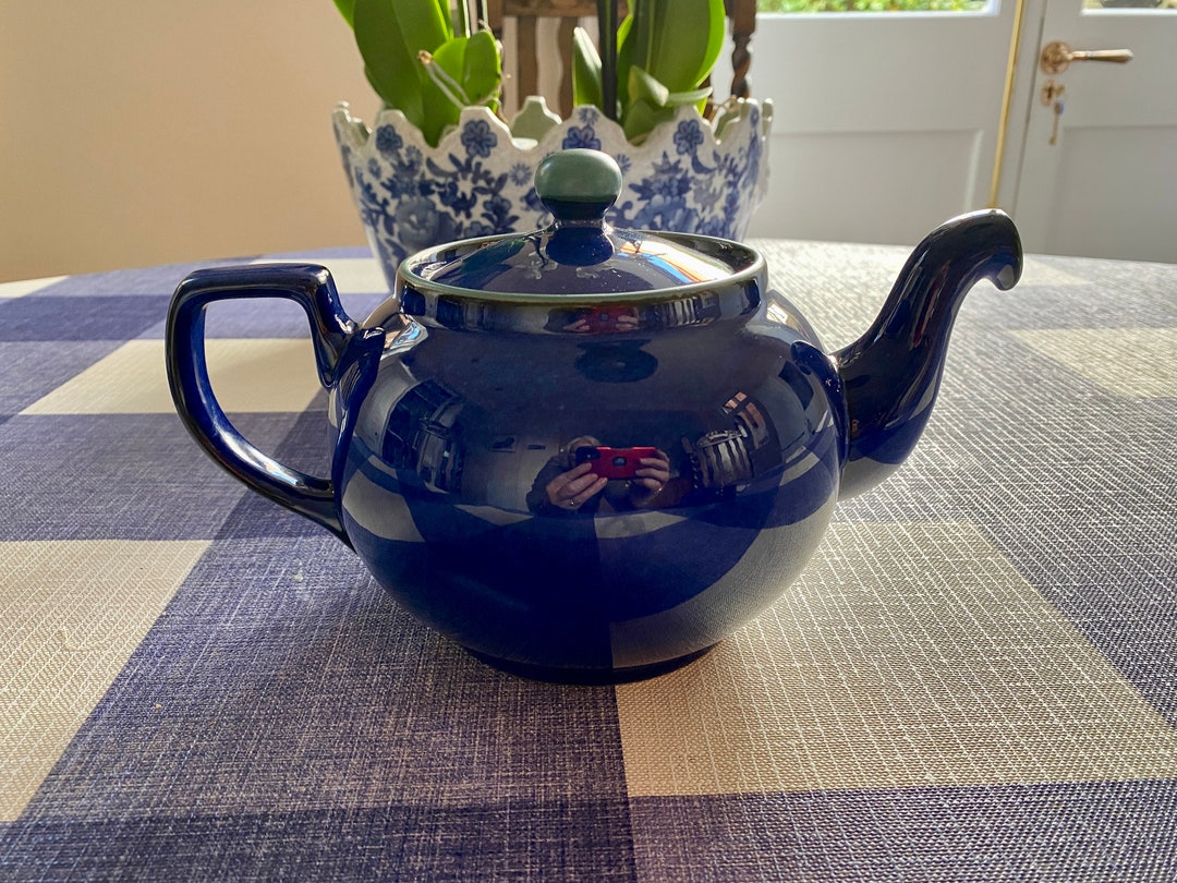 Rare Stunning Denby Metz 2 1/2 Pint Teapot in Electric Blue With Green