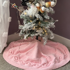 Sugar Plum Fairy Christmas Tree Skirt Knitting Pattern