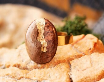 Handcrafted ring in mahogany and walnut wood – gilt finish