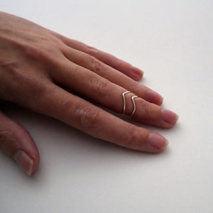 knuckle ring silver Set of 2 rings in 950 silver wire V-shaped adjustable minimalist jewellery image 3