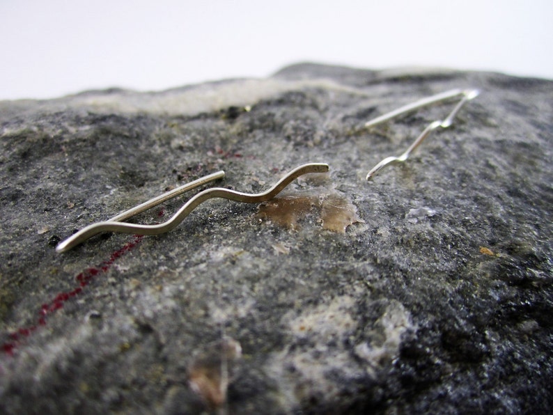 Long pair of silver ear climbers thin zig zag earrings in sterling silver 950 / ear cuff image 4