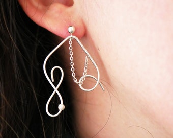 Boucles d'oreille minimalistes et design en argent