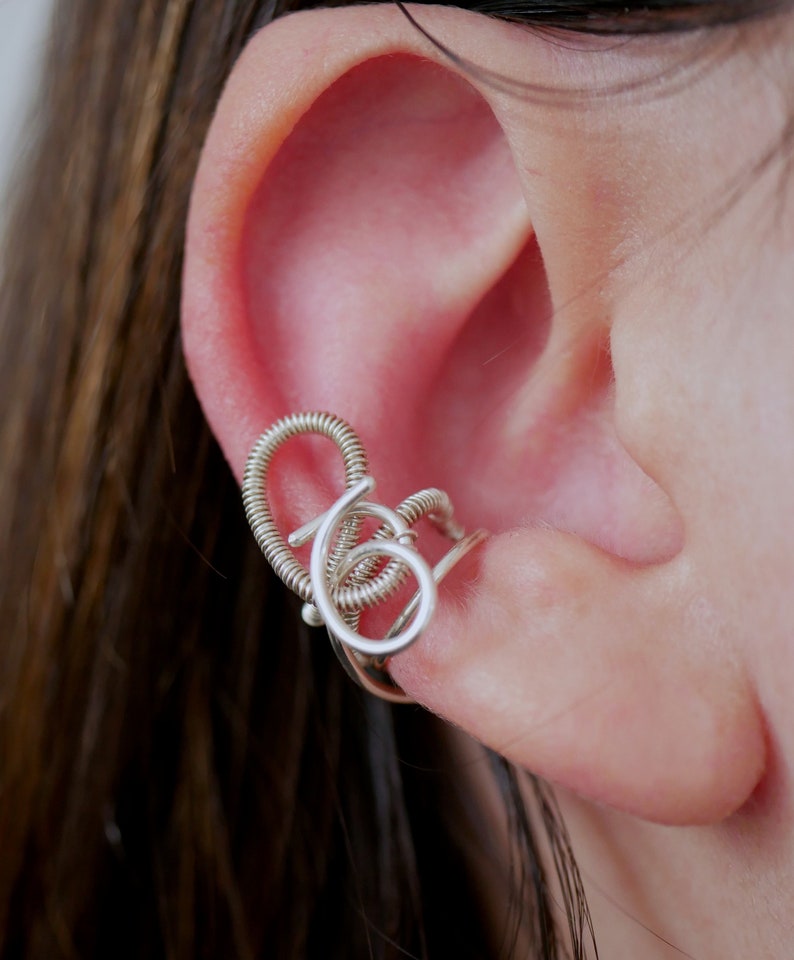 Design Ohrring Wavy aus gewebtem Silberfaden Bild 1