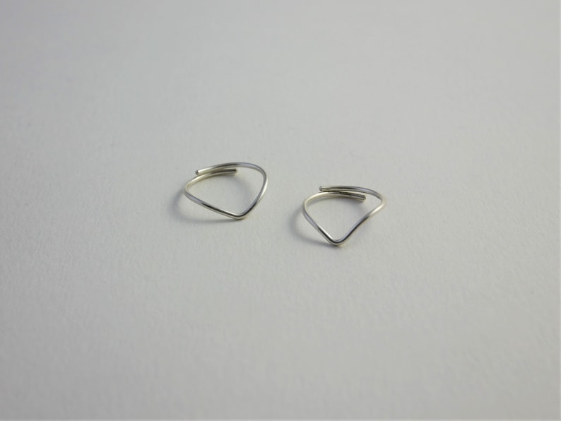knuckle ring silver Set of 2 rings in 950 silver wire V-shaped adjustable minimalist jewellery image 5